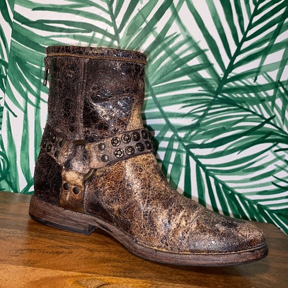 Frye Phillip Studded Harness Boots Distressed Leather 76492 5.5B - Picture 7 of 10